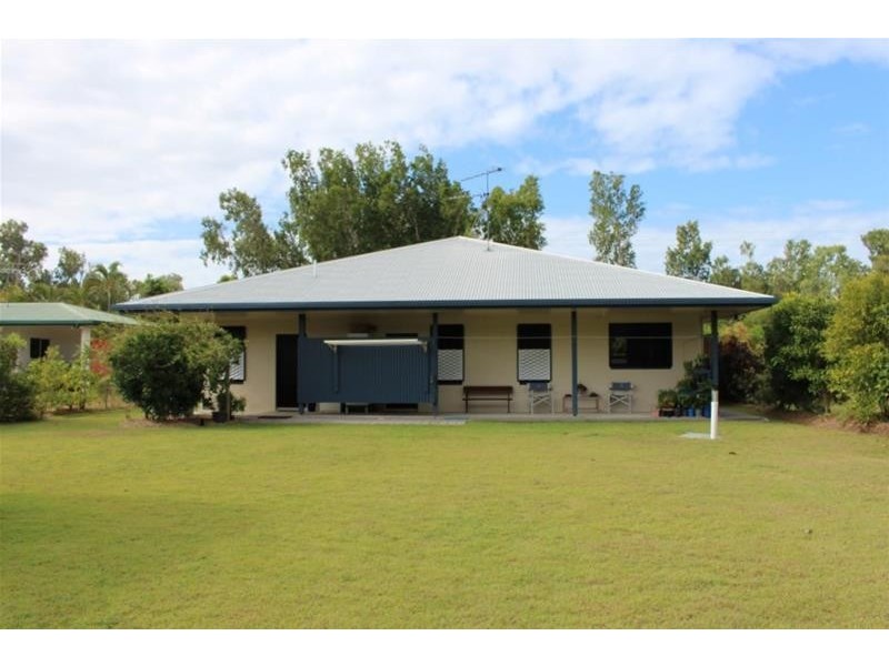 104 Tully Heads Road, Tully Heads QLD 4854