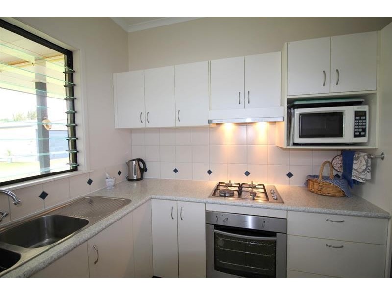 104 Tully Heads Road, Tully Heads QLD 4854