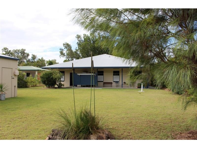 104 Tully Heads Road, Tully Heads QLD 4854