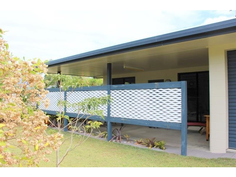 104 Tully Heads Road, Tully Heads QLD 4854
