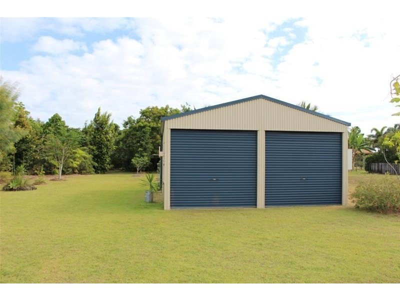 104 Tully Heads Road, Tully Heads QLD 4854