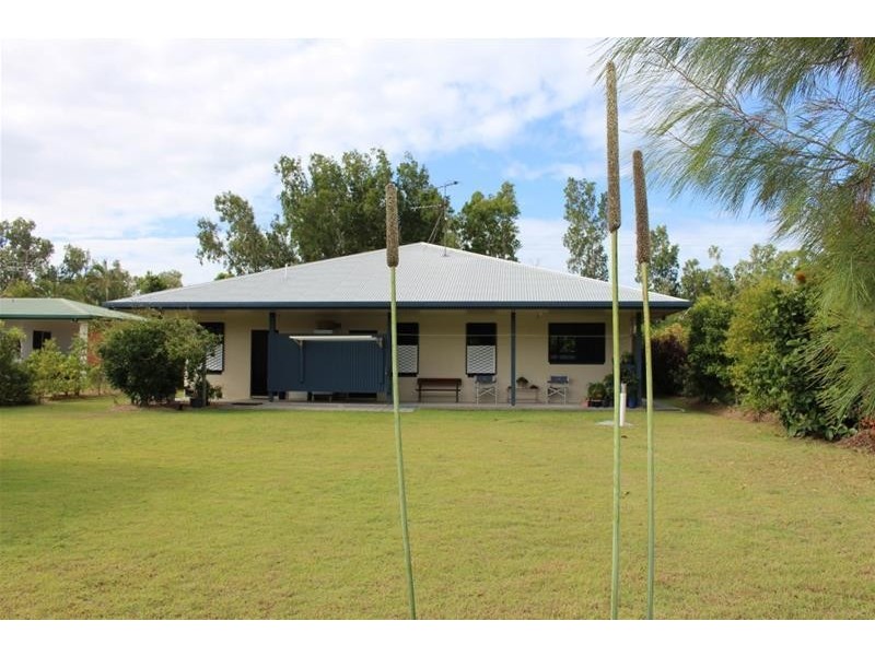 104 Tully Heads Road, Tully Heads QLD 4854