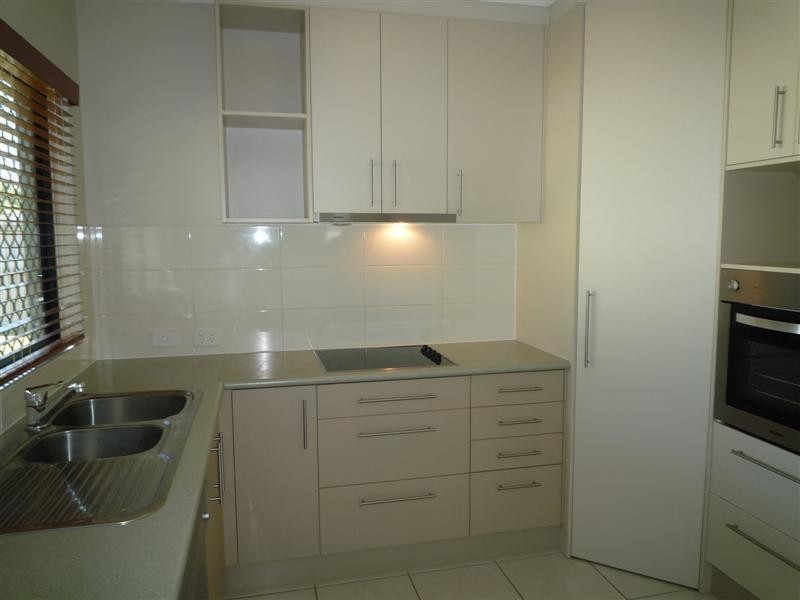 8 Spinnaker Street, South Mission Beach QLD 4852