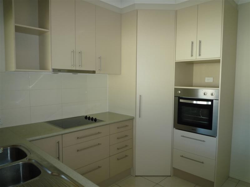 8 Spinnaker Street, South Mission Beach QLD 4852