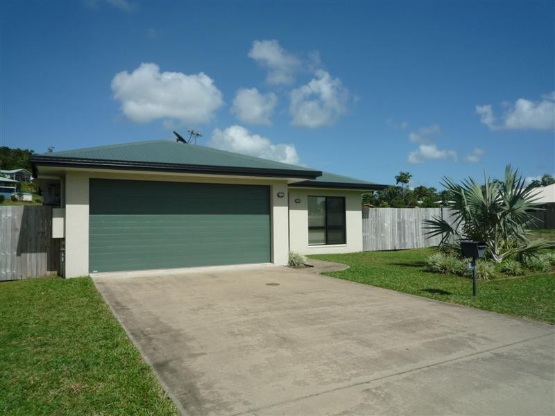 8 Spinnaker Street, South Mission Beach QLD 4852