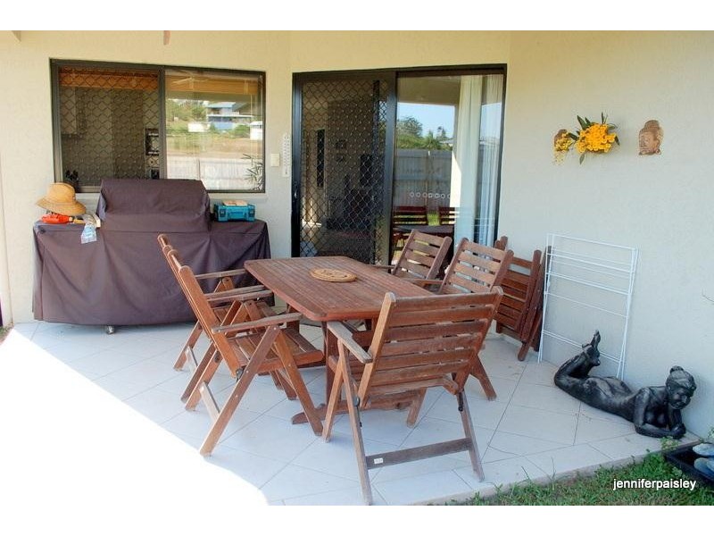 8 Spinnaker Street, South Mission Beach QLD 4852