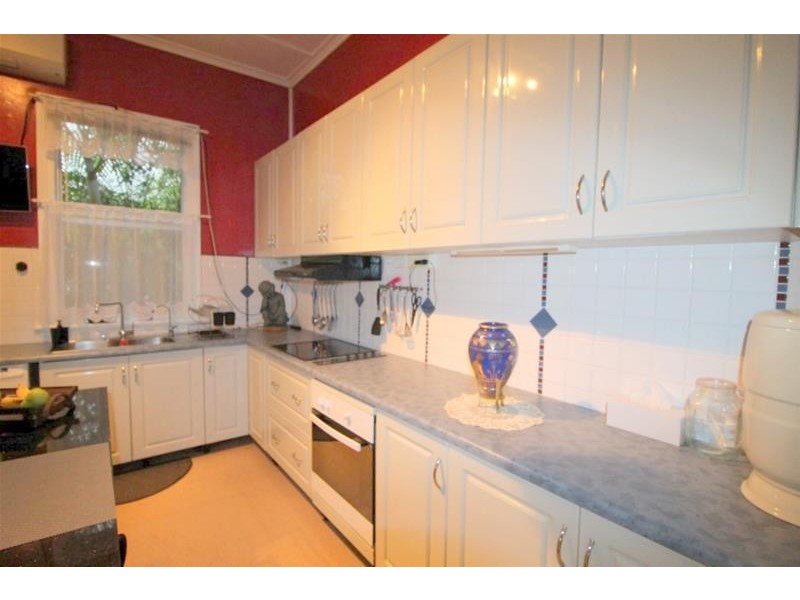 6 Walter Lever Estate Road, Silkwood QLD 4856