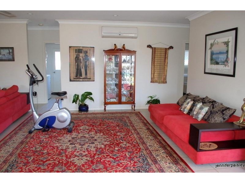 8 Spinnaker Street, South Mission Beach QLD 4852