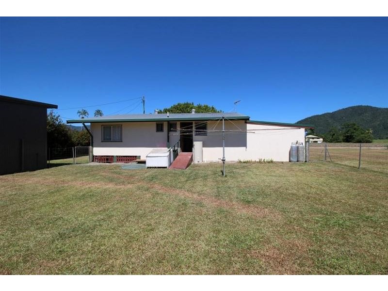 8 Harman Lane, Feluga QLD 4854