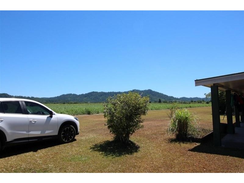 8 Harman Lane, Feluga QLD 4854