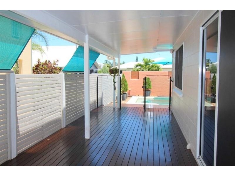 2/6 Hilliar Street, Wongaling Beach QLD 4852