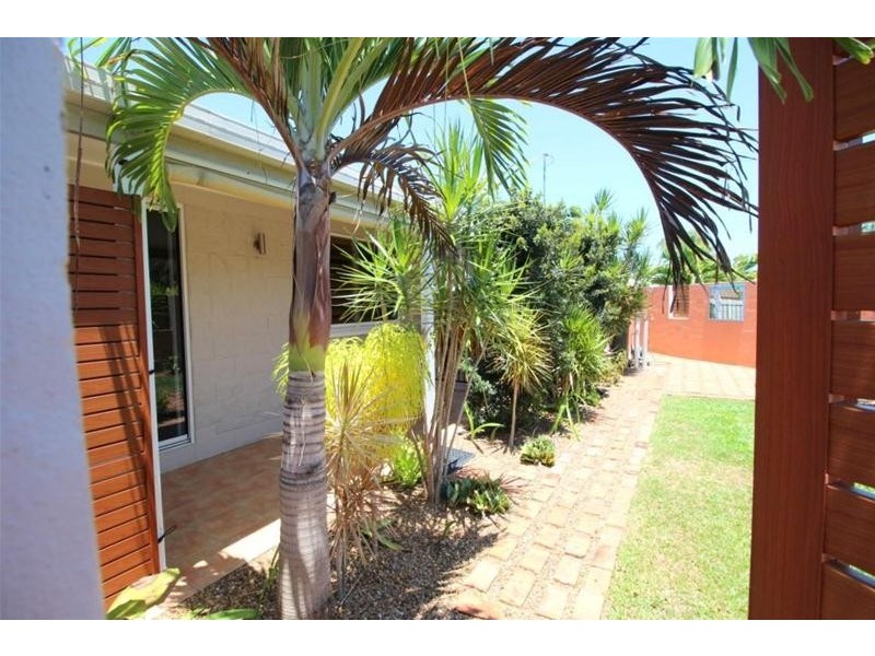2/6 Hilliar Street, Wongaling Beach QLD 4852