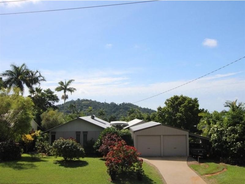 47 Cutten Street, Bingil Bay QLD 4852