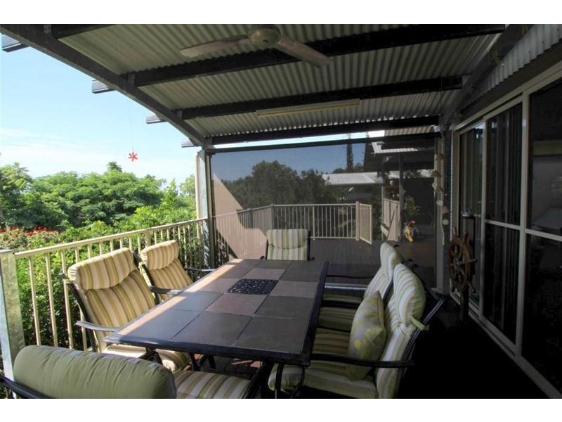 47 Cutten Street, Bingil Bay QLD 4852