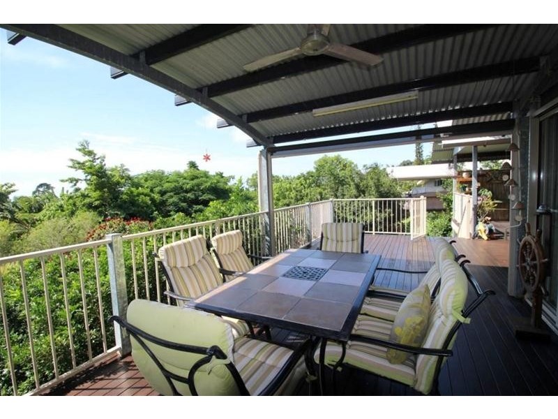 47 Cutten Street, Bingil Bay QLD 4852