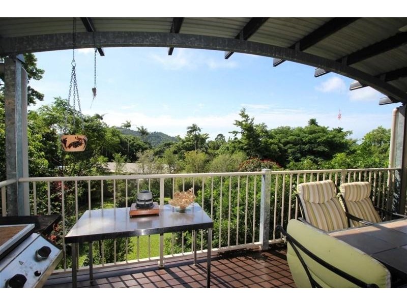 47 Cutten Street, Bingil Bay QLD 4852