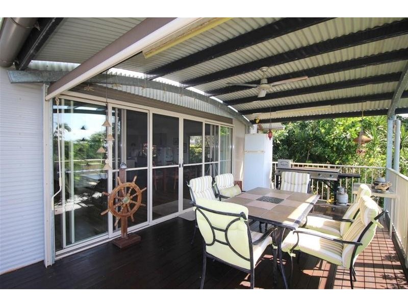47 Cutten Street, Bingil Bay QLD 4852
