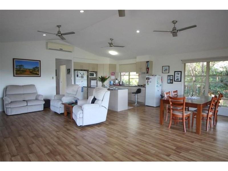 47 Cutten Street, Bingil Bay QLD 4852
