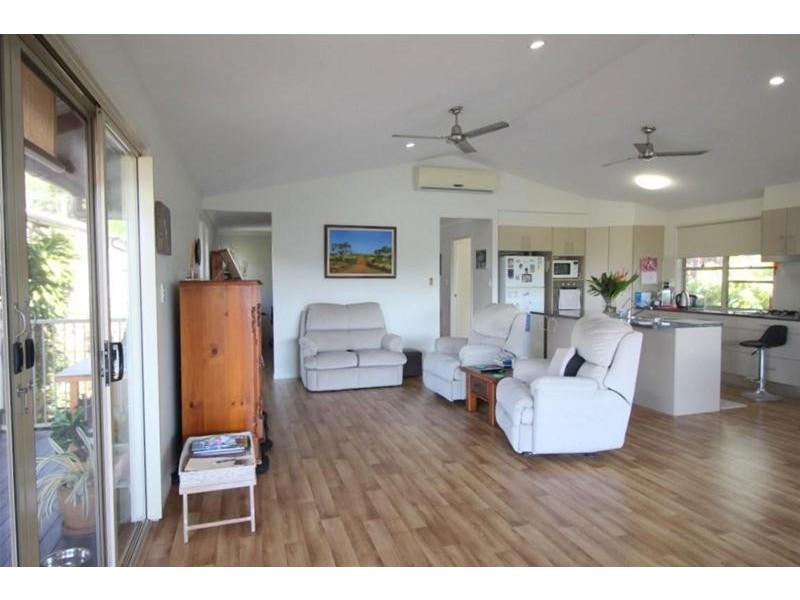 47 Cutten Street, Bingil Bay QLD 4852