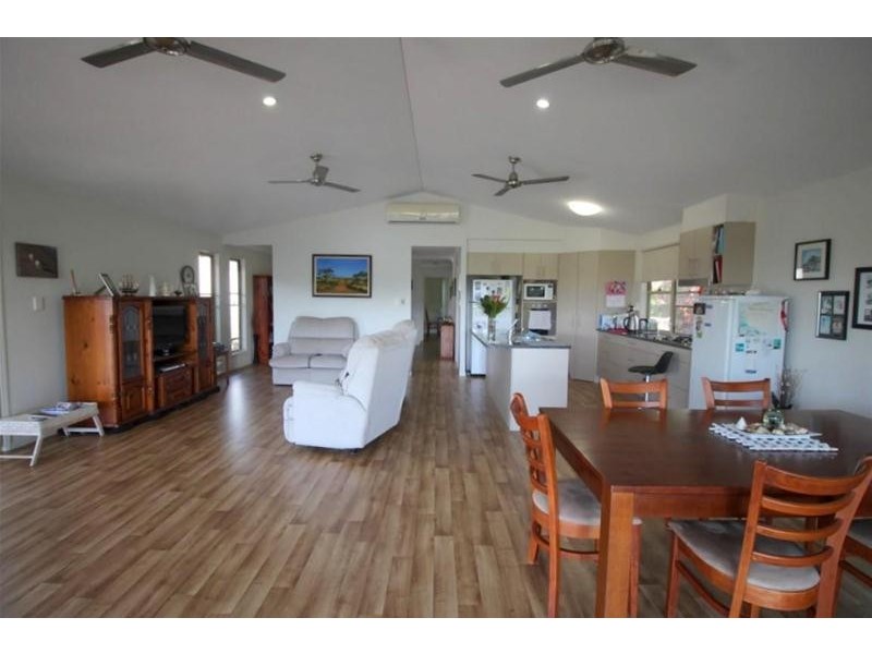 47 Cutten Street, Bingil Bay QLD 4852