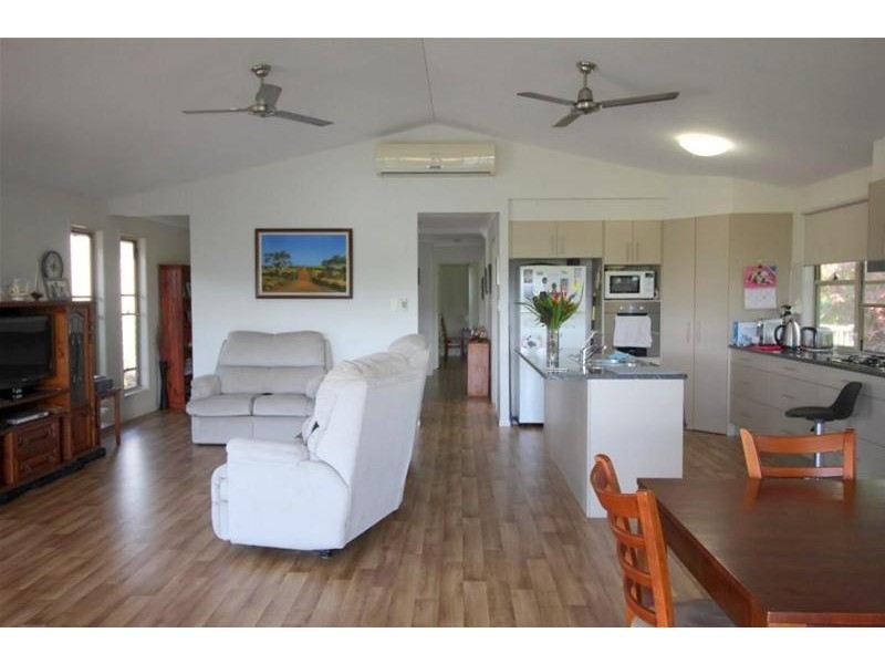 47 Cutten Street, Bingil Bay QLD 4852