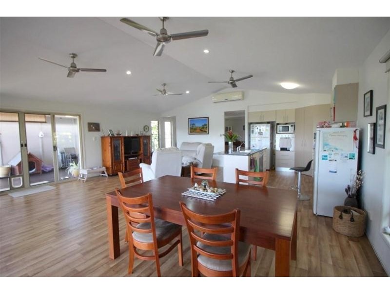 47 Cutten Street, Bingil Bay QLD 4852