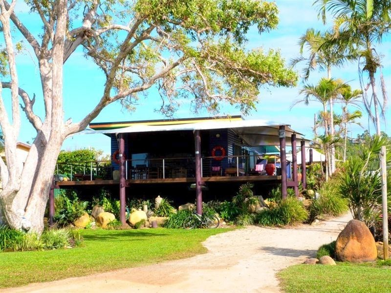 84 Kennedy Esplanade, South Mission Beach QLD 4852