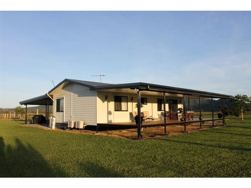 154 Old Tully Road, Tully QLD 4854
