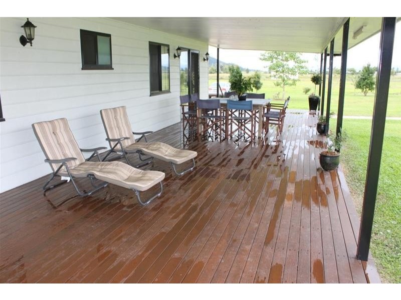 154 Old Tully Road, Tully QLD 4854