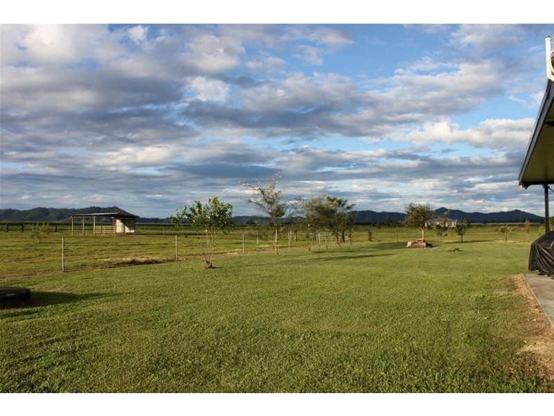 154 Old Tully Road, Tully QLD 4854
