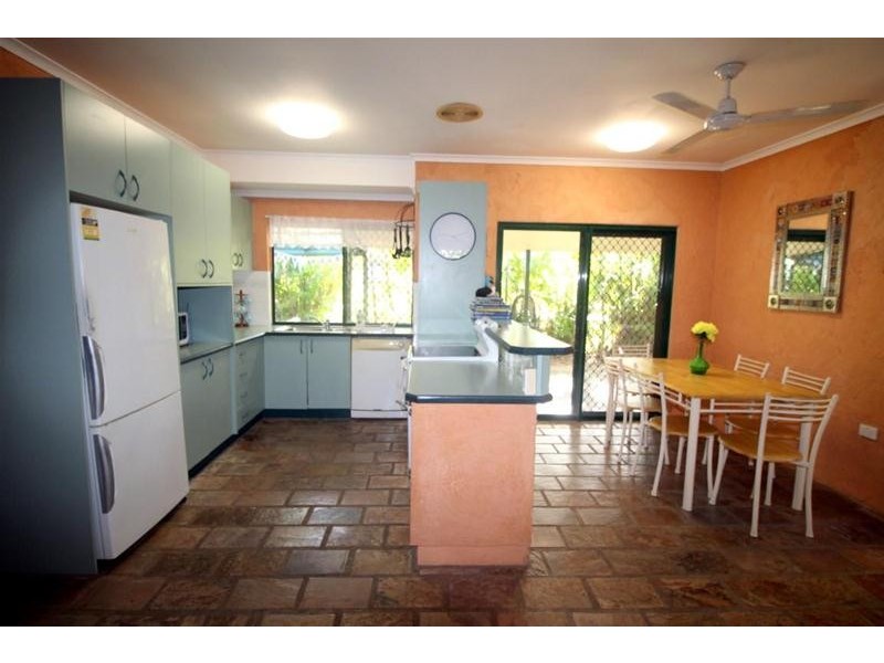 7 Hutchison Close, Mission Beach QLD 4852