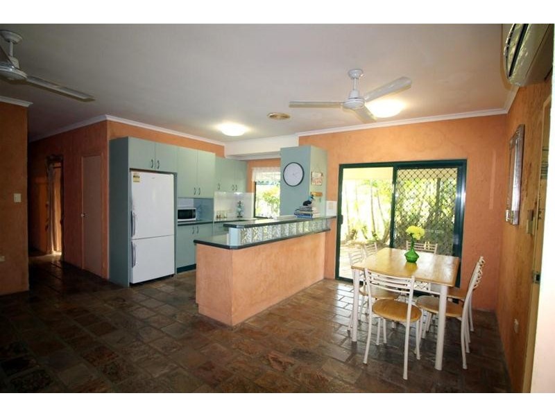 7 Hutchison Close, Mission Beach QLD 4852