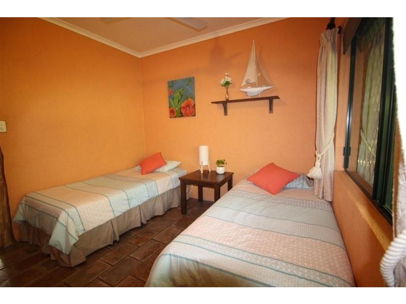 7 Hutchison Close, Mission Beach QLD 4852