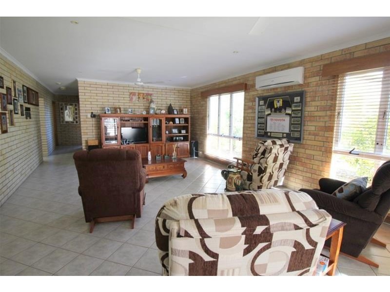 5 Bardon Close, Kurrimine Beach QLD 4871