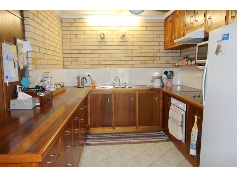 5 Bardon Close, Kurrimine Beach QLD 4871