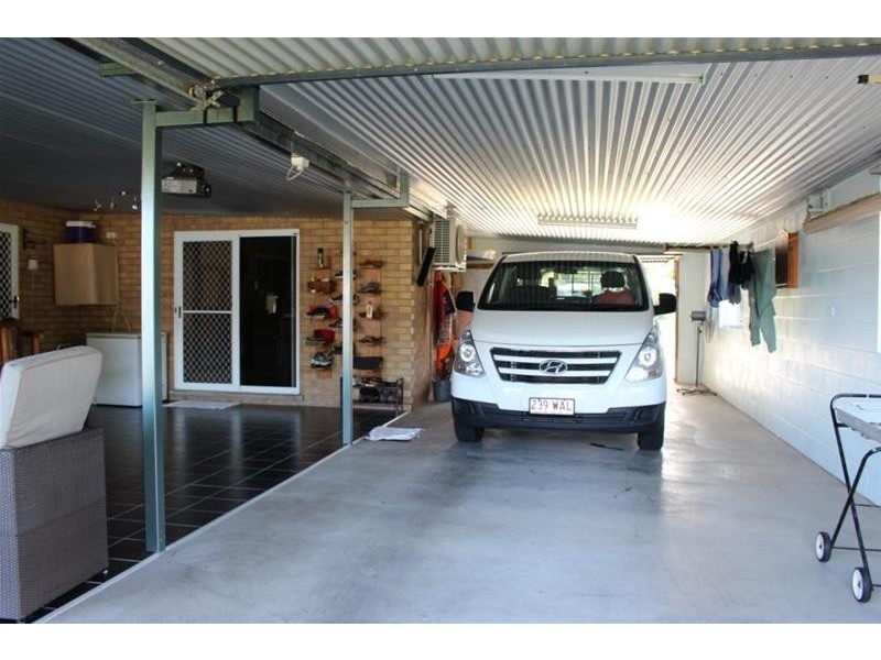 5 Bardon Close, Kurrimine Beach QLD 4871