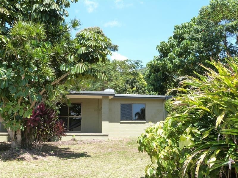 3 Holt Close, Bingil Bay QLD 4852