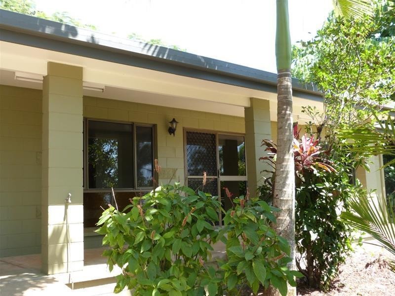 3 Holt Close, Bingil Bay QLD 4852