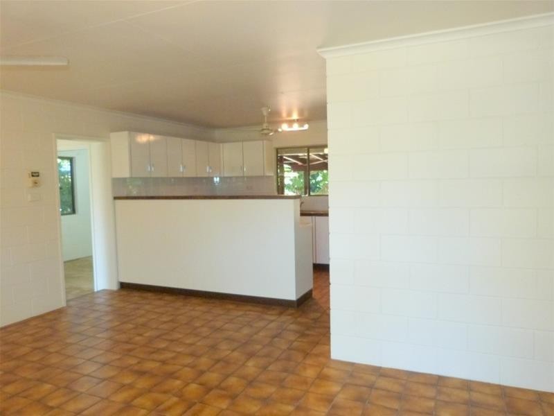 3 Holt Close, Bingil Bay QLD 4852