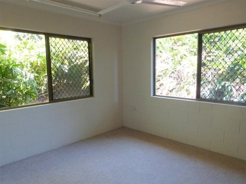 3 Holt Close, Bingil Bay QLD 4852