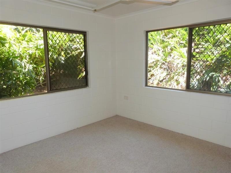 3 Holt Close, Bingil Bay QLD 4852