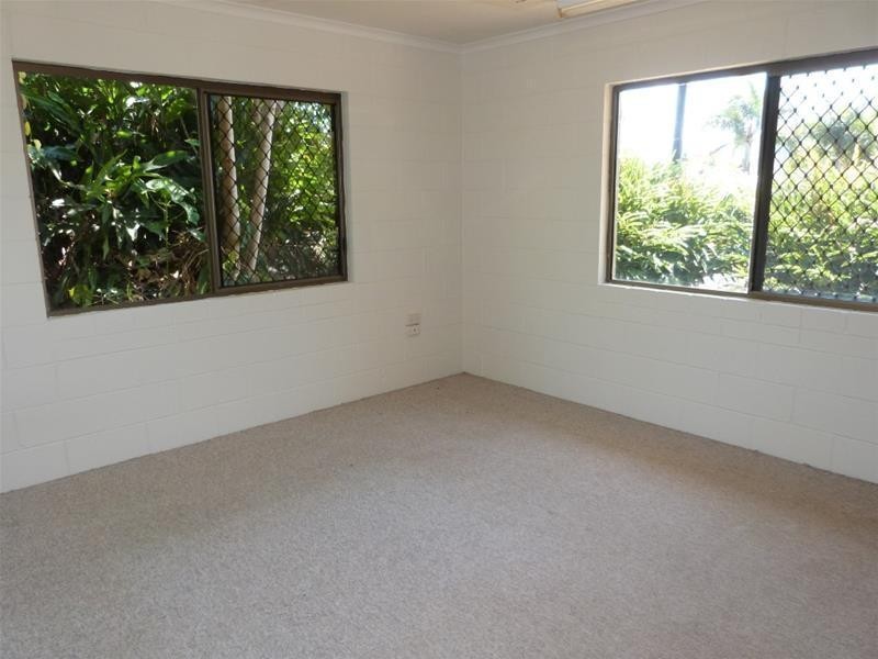 3 Holt Close, Bingil Bay QLD 4852