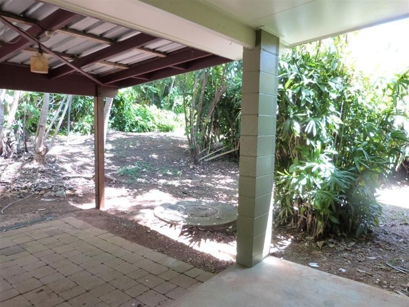 3 Holt Close, Bingil Bay QLD 4852