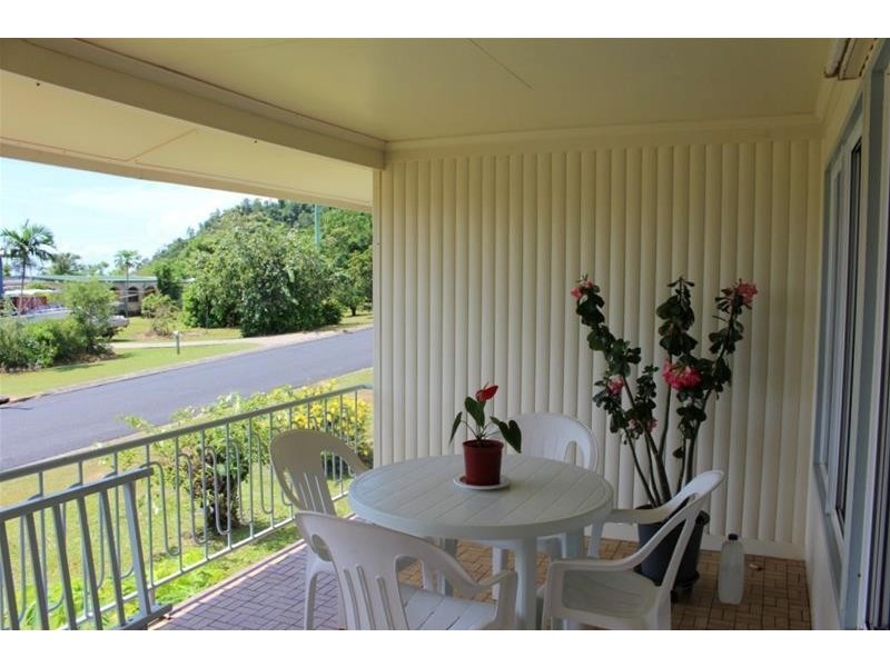 7 Cutten Street, Bingil Bay QLD 4852