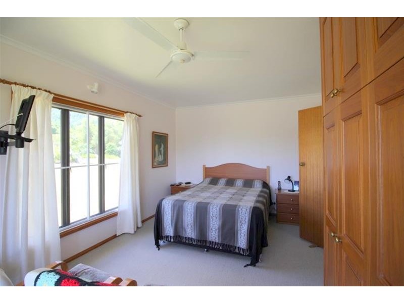 7 Cutten Street, Bingil Bay QLD 4852