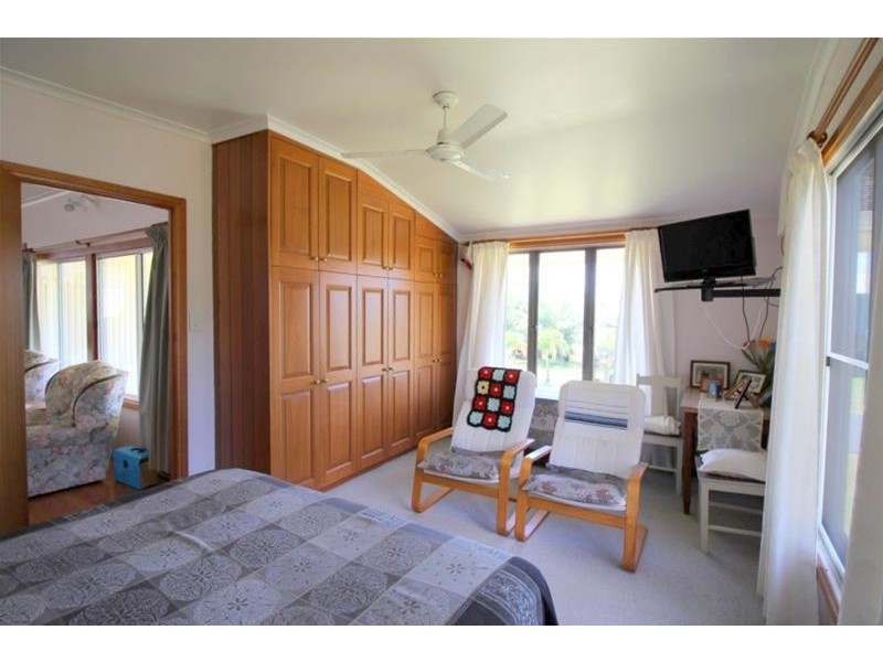 7 Cutten Street, Bingil Bay QLD 4852