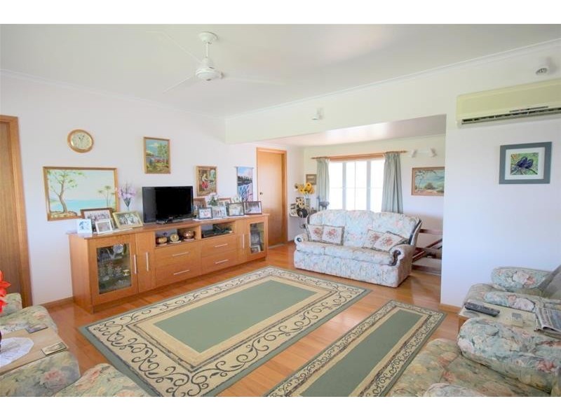 7 Cutten Street, Bingil Bay QLD 4852