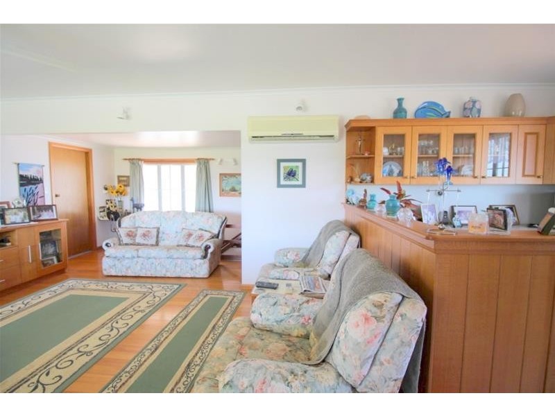 7 Cutten Street, Bingil Bay QLD 4852