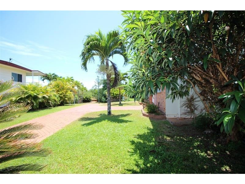 7 Cutten Street, Bingil Bay QLD 4852