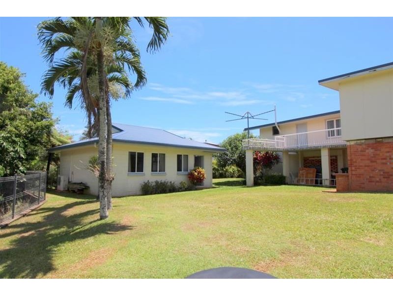 7 Cutten Street, Bingil Bay QLD 4852